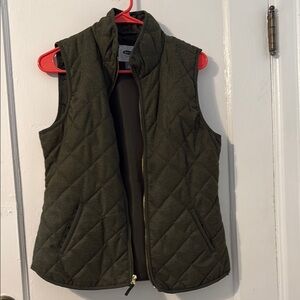 Old Navy Green Quilted Vest Sleeveless Casual
